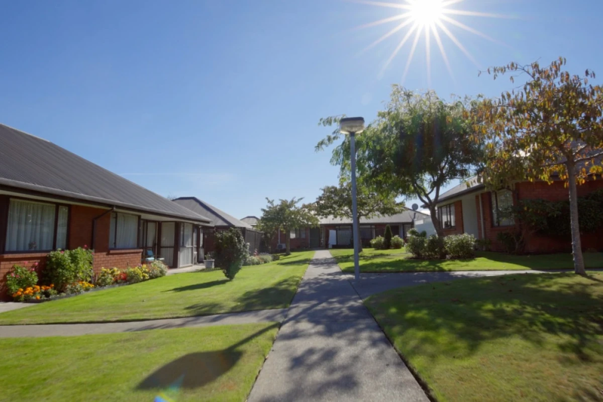 Linrose Village
