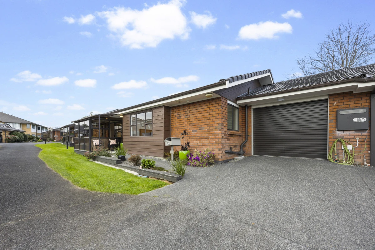 Pakuranga Park Village