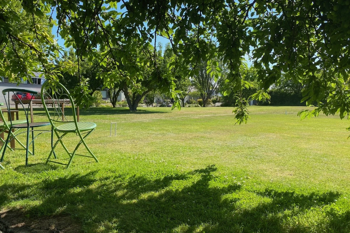 Paulger Courts Village